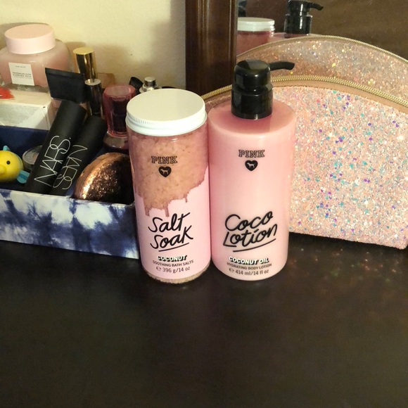 Pink coconut bundle 🌸🥥 - Picture 2 of 2